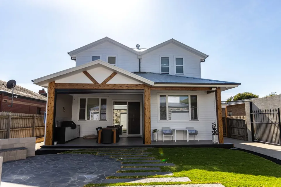 M.M-Aberfeldie-Externals-16